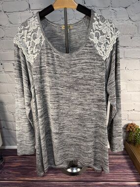 ONE WORLD Gray Marled Knit Top with White Cotton Lace Shoulder Panels Size XL